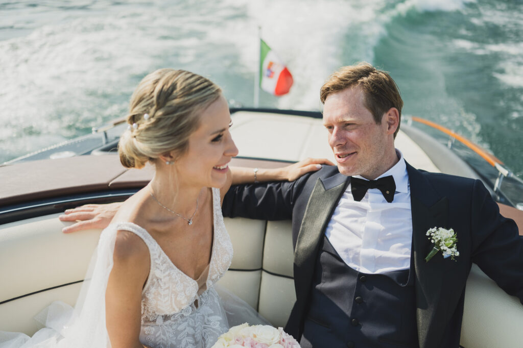 lake como wedding photo on boat tour